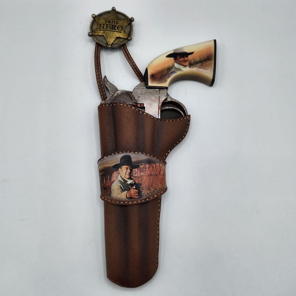 Bradford Exchange John Wayne True Hero Straight Shooter Wall Decor A1556 COA